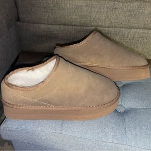 American Eagle Size 9 Platform Slip Ons